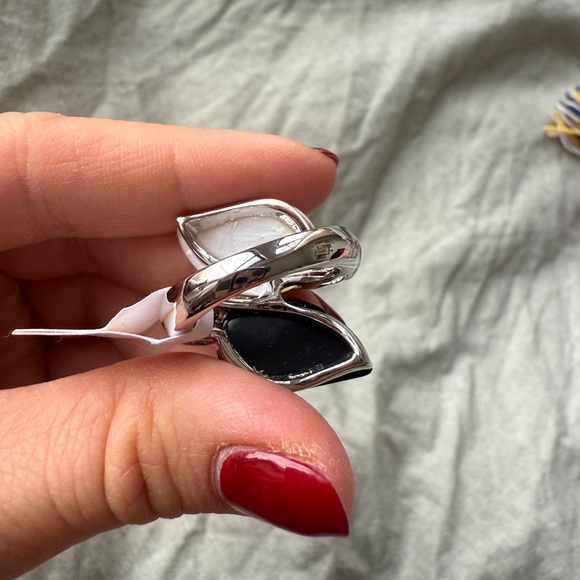 NWT 90s Camille Lucie Onyx & Mother of Pearl Sterling Silver Ring Sz 7 - Picture 3 of 5
